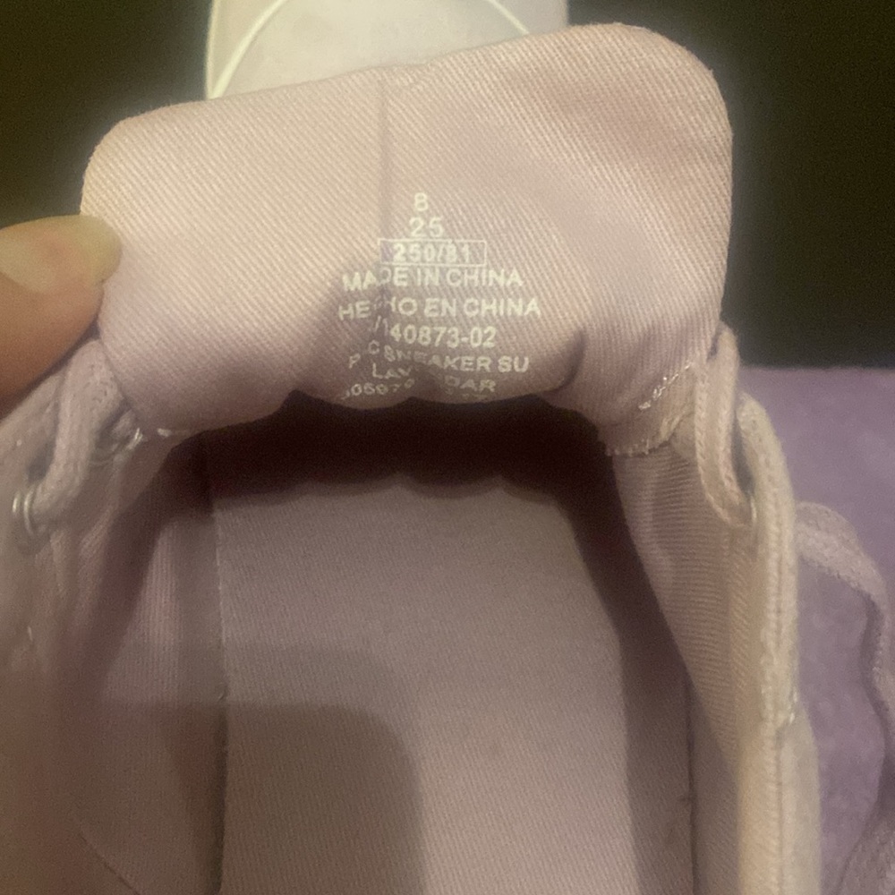 Shoes - Picture 5 of 6